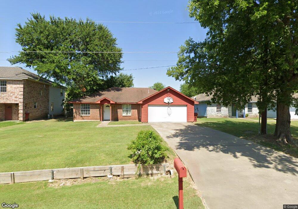 1623 Oriental St, Bonham, TX 75418 - photo 1