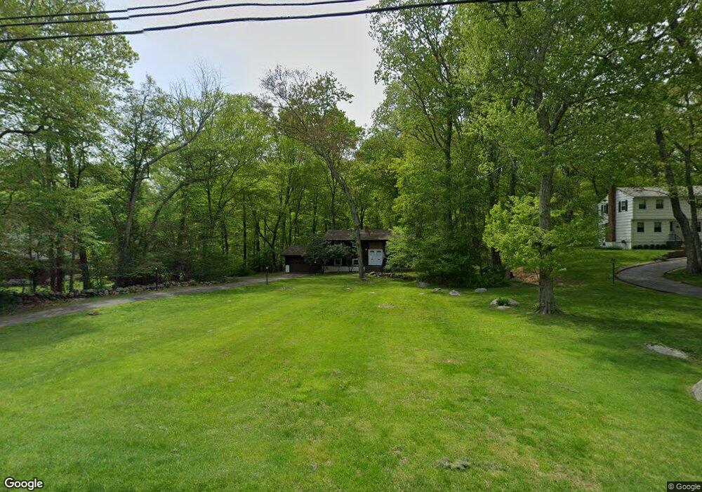 14 Pheasant Run Dr, Gales Ferry, CT 06335 - photo 1