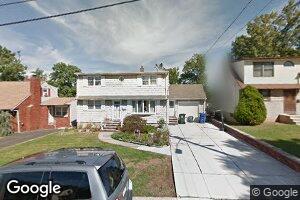 14 Lowell St, Iselin, NJ 08830