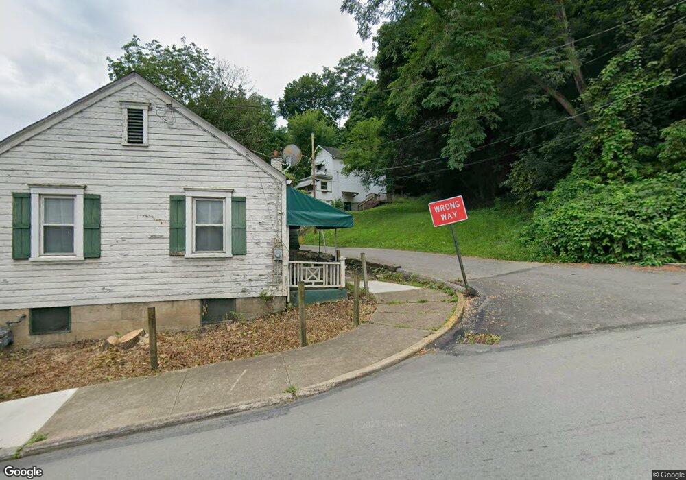 412 Vandergrift Ln, East Vandergrift, PA 15629 - photo 1