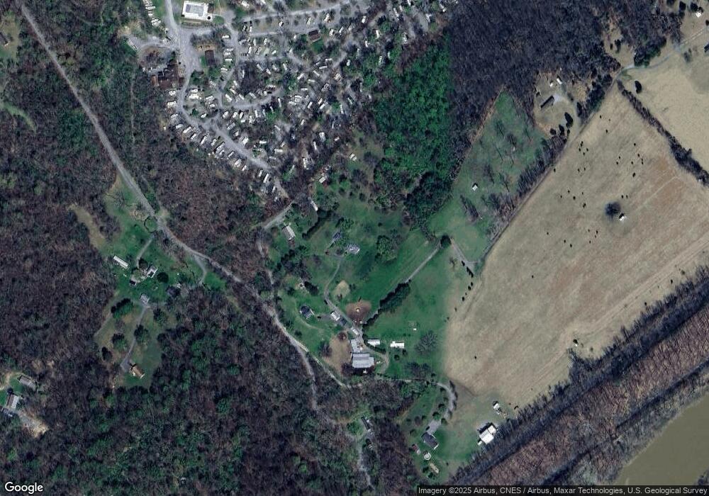 4010 Younker Ln, Hancock, MD 21750 - photo 1