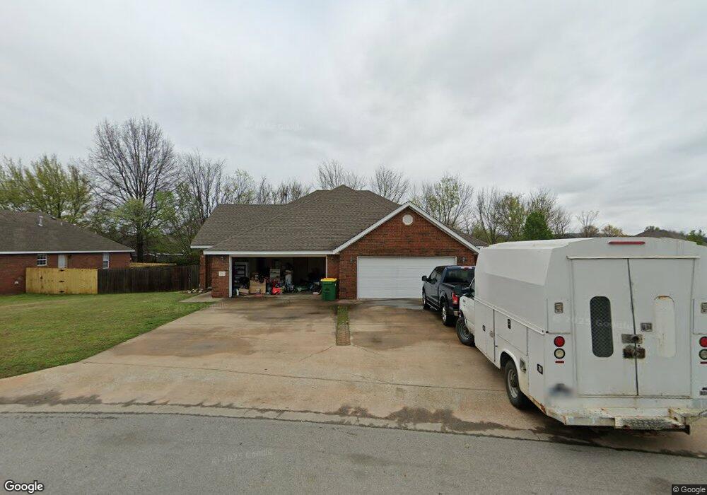 209 Hindman Dr, Prairie Grove, AR 72753 - photo 1