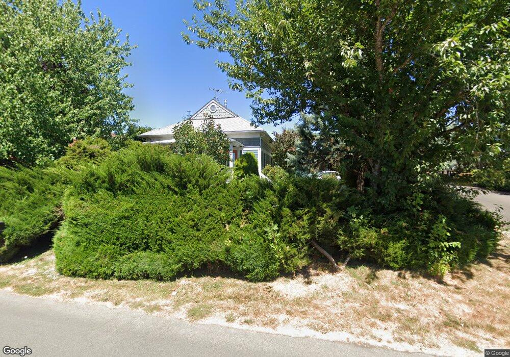 631 W Grant St, Carlton, OR 97111 - photo 1