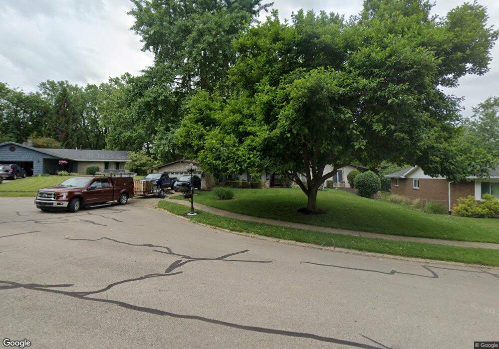 594 Saxony Dr, Xenia, OH 45385 - photo 1