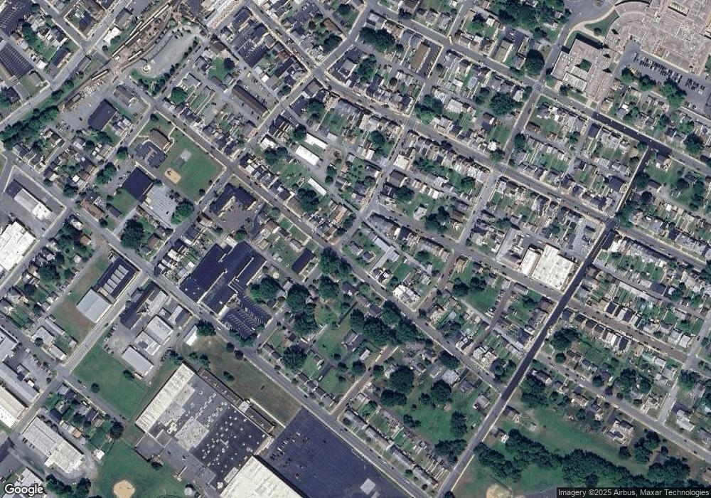 403 E 3rd St, Boyertown, PA 19512 - photo 1