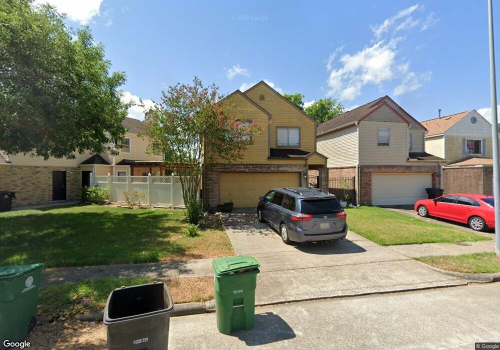 9314 Kingsflower Cir, Houston, TX 77075 - photo 1