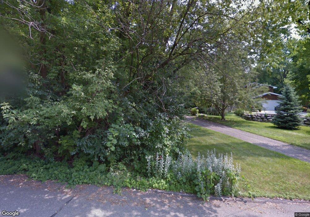 5121 Woodgate Ct, Minnetonka, MN 55345 - photo 1