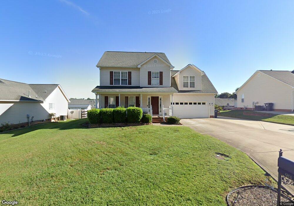911 Carole Summey Dr, Dallas, NC 28034 - photo 1