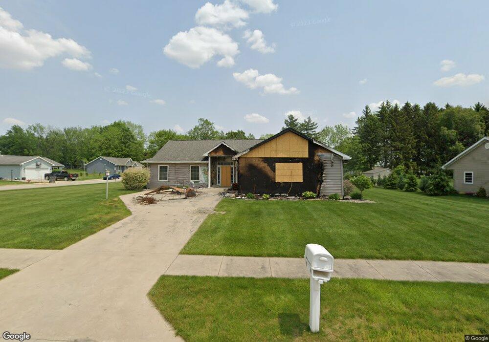 701 Millers Ct, Nappanee, IN 46550 - photo 1