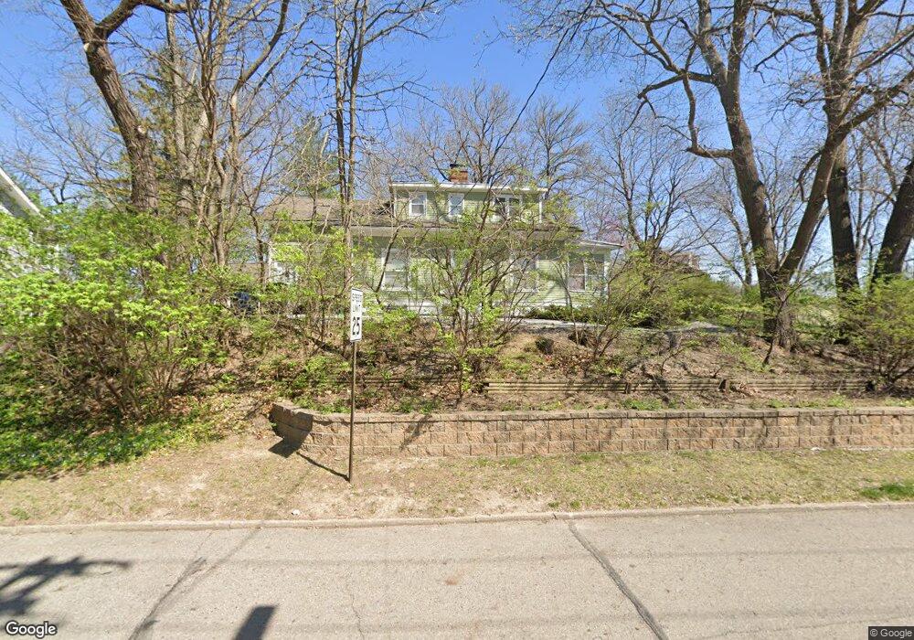 1605 Beaver Ave, Des Moines, IA 50310 - photo 1