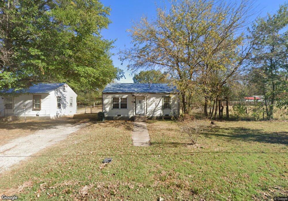 705 S Taft Ave, Okmulgee, OK 74447 - photo 1