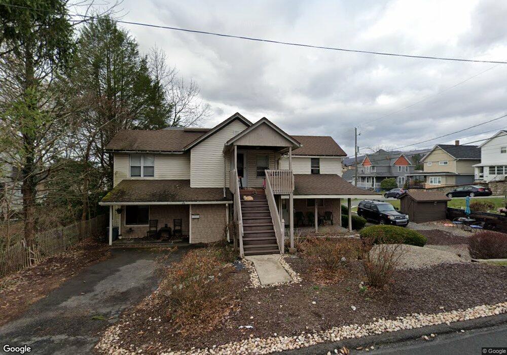 321 Walnut St, Peckville, PA 18452 - photo 1