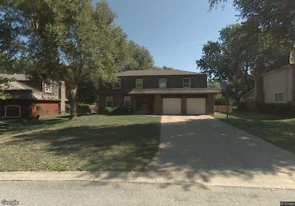 7757 Rosehill Rd, Shawnee, KS 66216 - photo 1