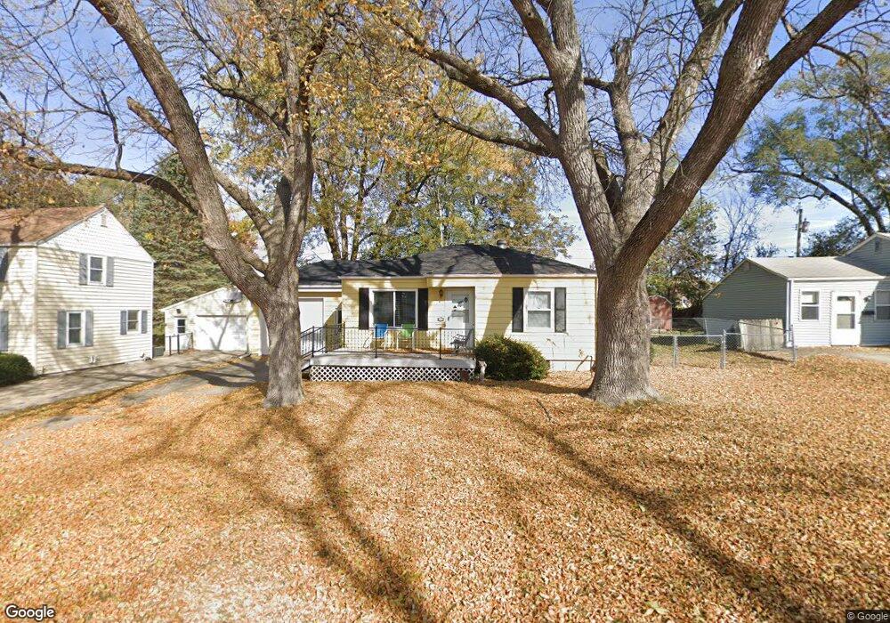 2004 S 3rd Ave E, Newton, IA 50208 - photo 1