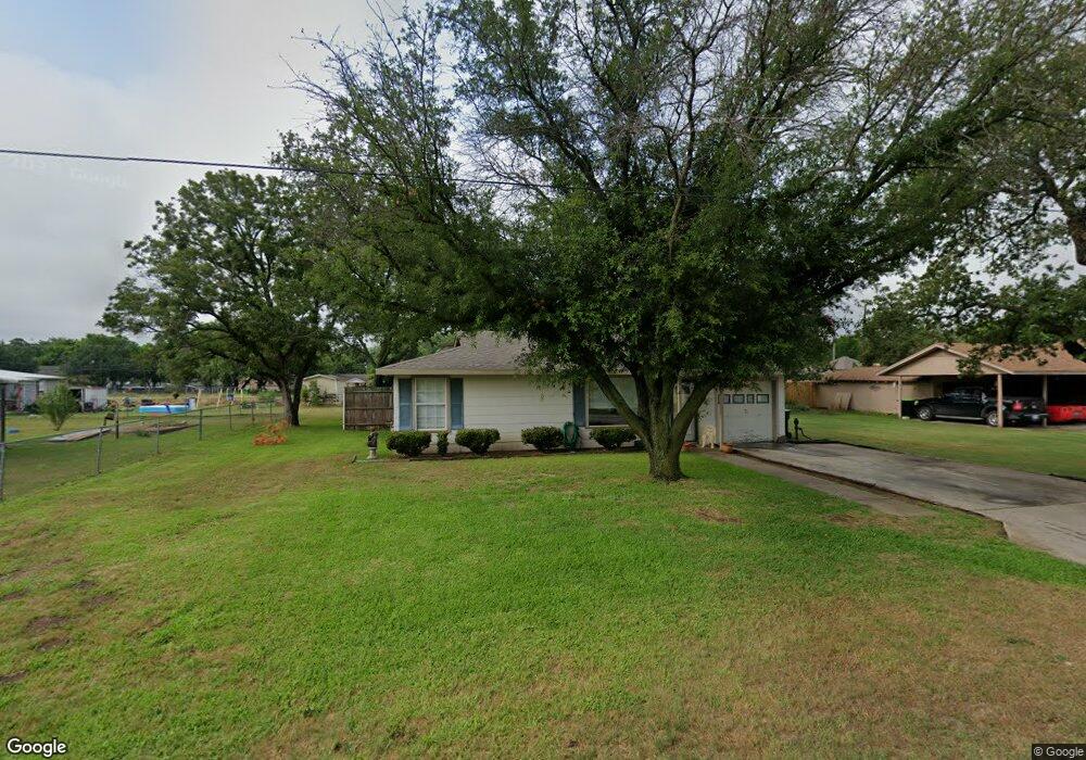 306 W Boyd Ave, Boyd, TX 76023 - photo 1