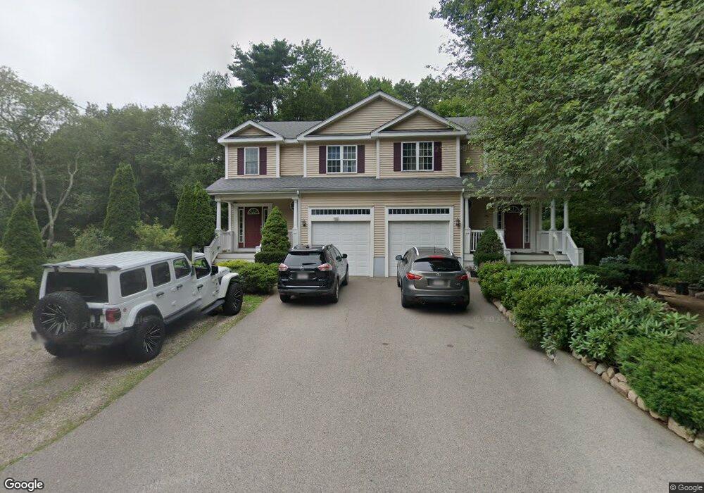 76 Mechanic St unit B, Foxboro, MA 02035 - photo 1