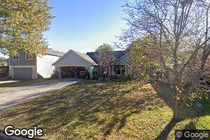 3913 Stetson Dr, Lawrence, KS 66049