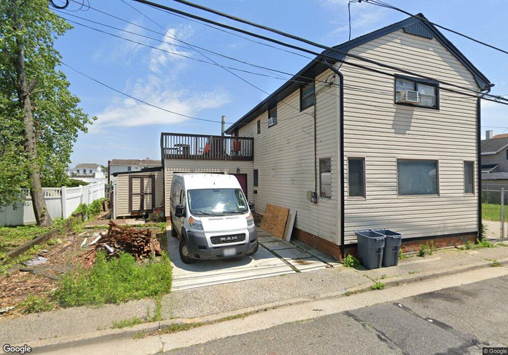 211 Sportsmans Ave, Freeport, NY 11520 - photo 1