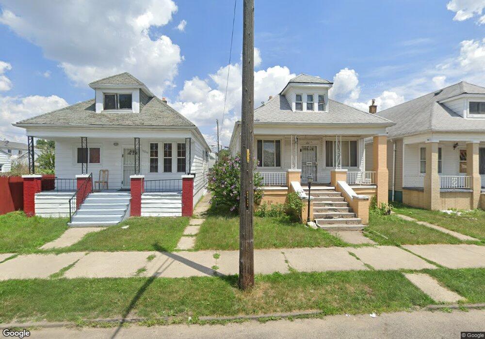 12260 Charest St, HamtraMcK, MI 48212 - photo 1