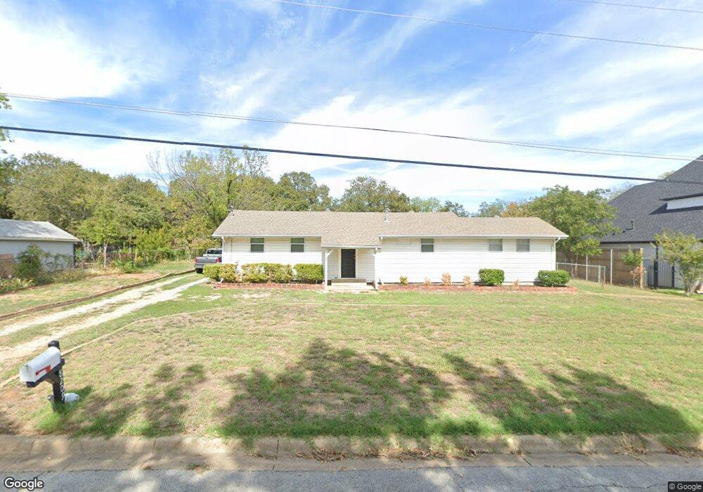 8209 Woods Ln, North Richland Hills, TX 76182 - photo 1