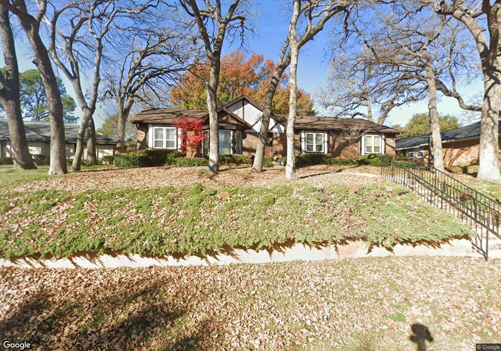 62 Lincolnshire Cir, Bedford, TX 76021 - photo 1