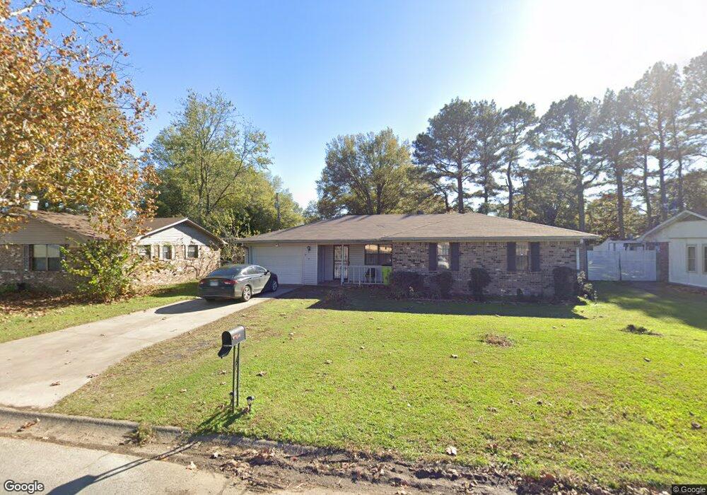 205 Madison St, Stuttgart, AR 72160 - photo 1