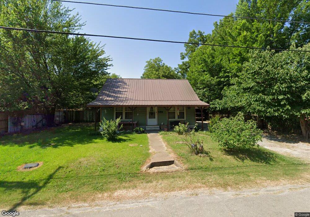 505 S 4th St, Bonham, TX 75418 - photo 1