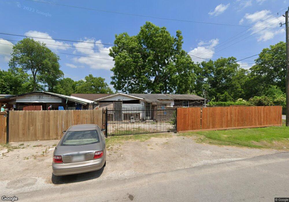 5001 Cedar Hill Ln, Houston, TX 77093 - photo 1