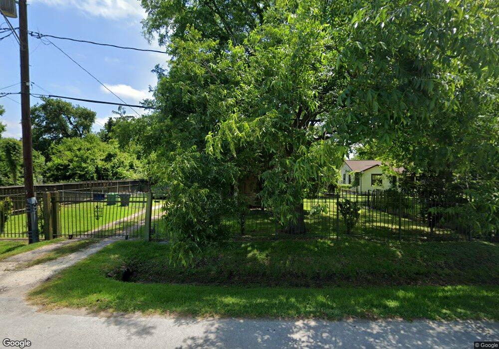 5802 Wipprecht St, Houston, TX 77026 - photo 1