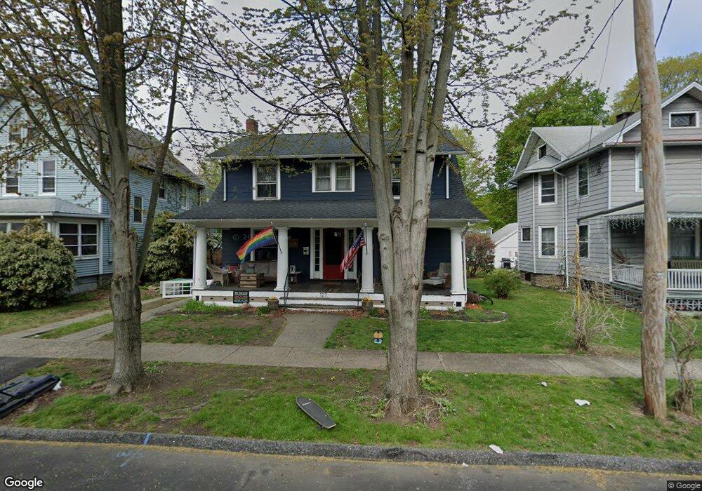 127 Warwick Ave, Stratford, CT 06615 - photo 1