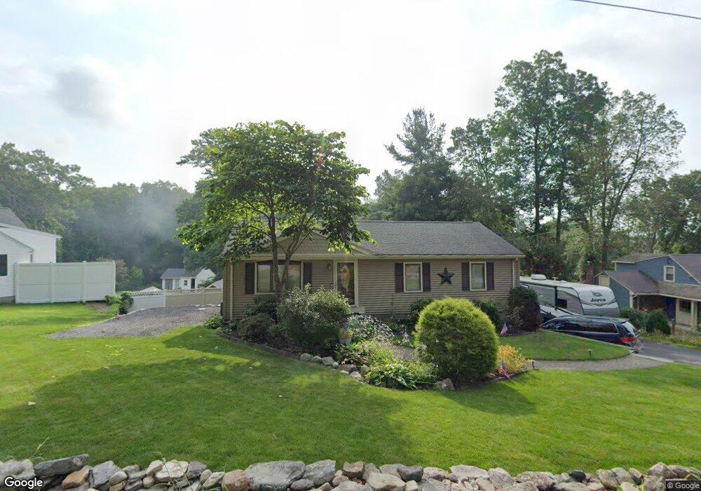 7 Johnson Ct, Douglas, MA 01516 - photo 1