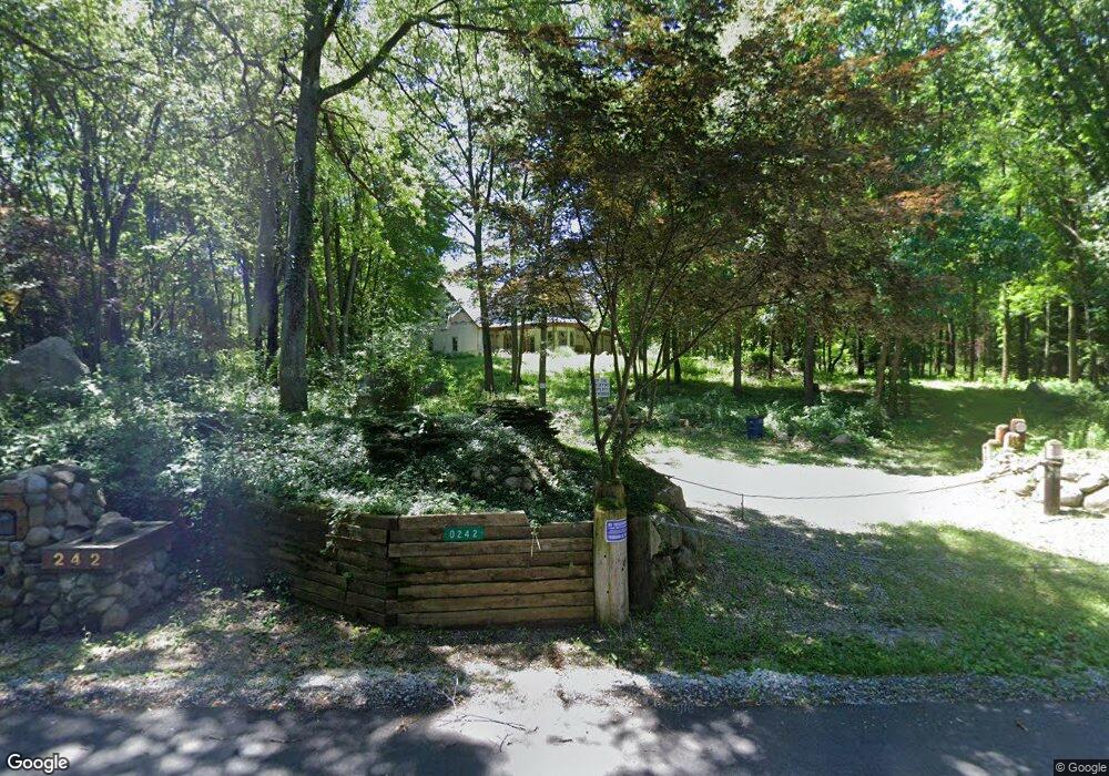 242 E 650 N, La Porte, IN 46350 - photo 1