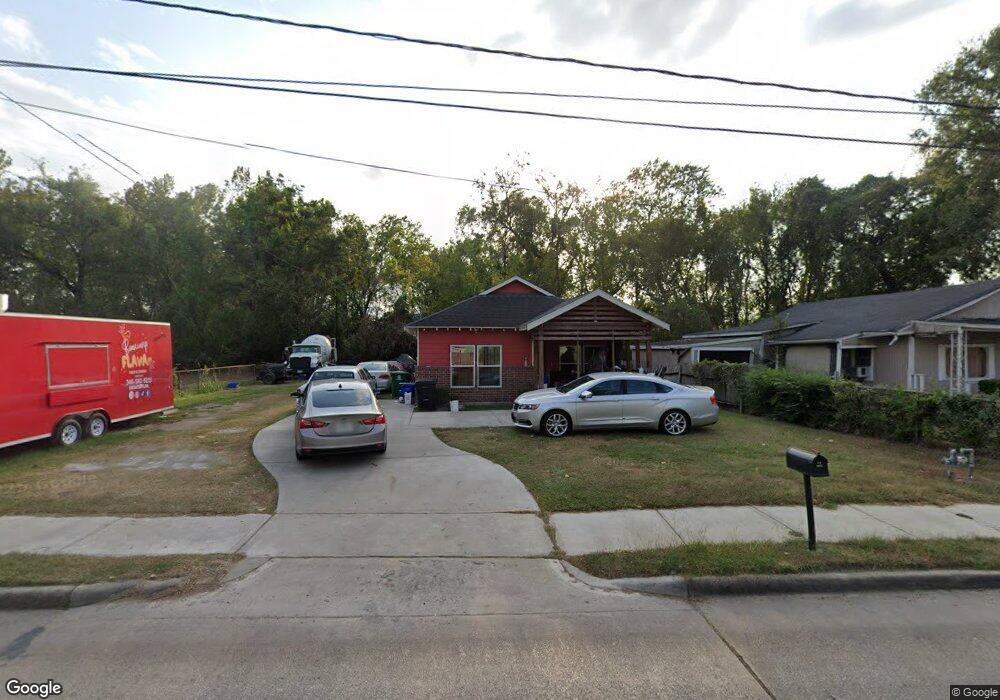 8727 W Montgomery Rd, Houston, TX 77088 - photo 1