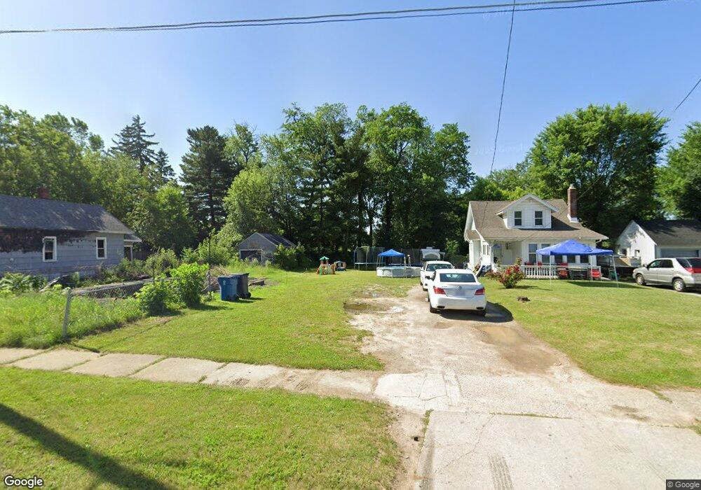 226 E Livingston Dr, Flint, MI 48503 - photo 1