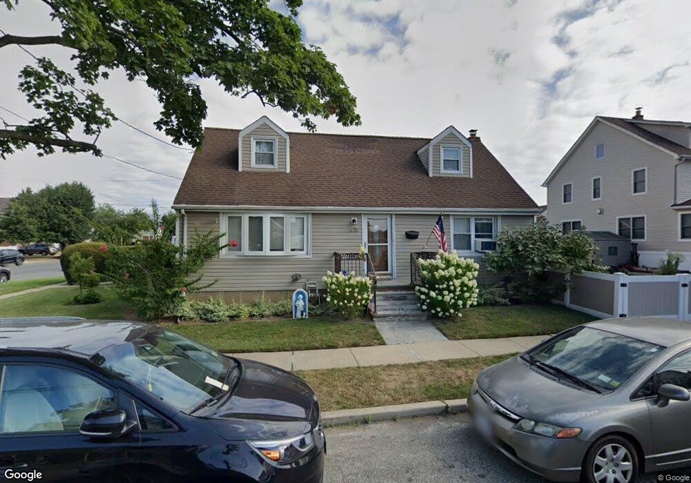 676 Gabriel Ave, Franklin Square, NY 11010 - photo 1