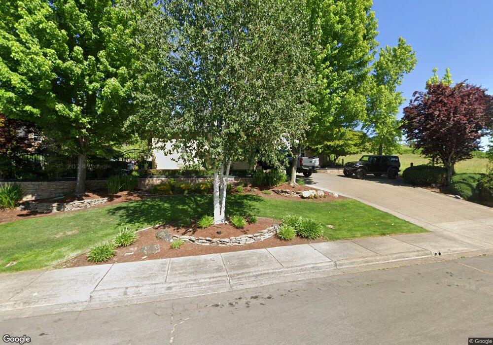 1072 Castlewood Dr, Medford, OR 97504 - photo 1