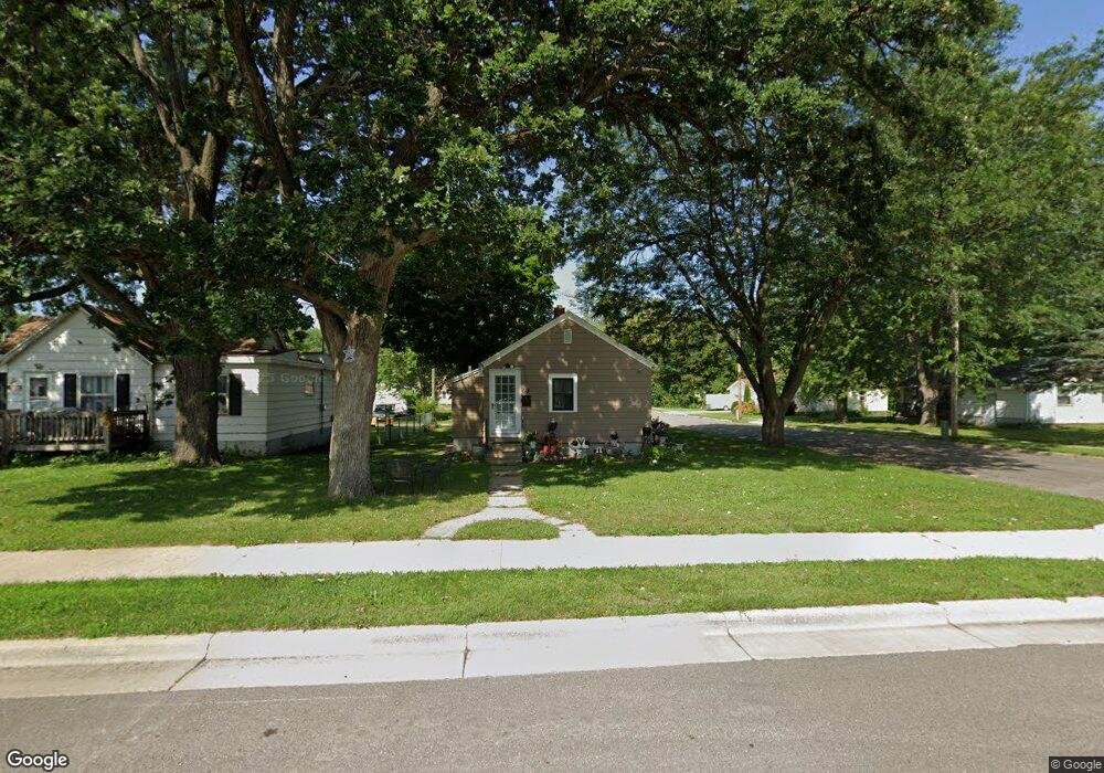 619 Saint Peter Ave, Albert Lea, MN 56007 - photo 1