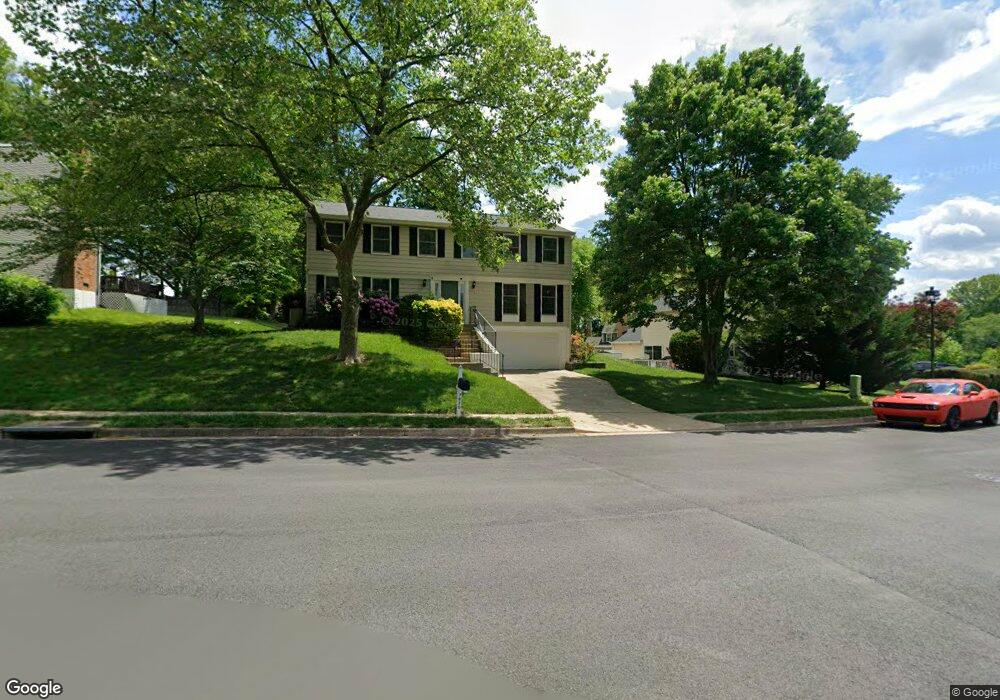 7826 Roundabout Way, Springfield, VA 22153 - photo 1