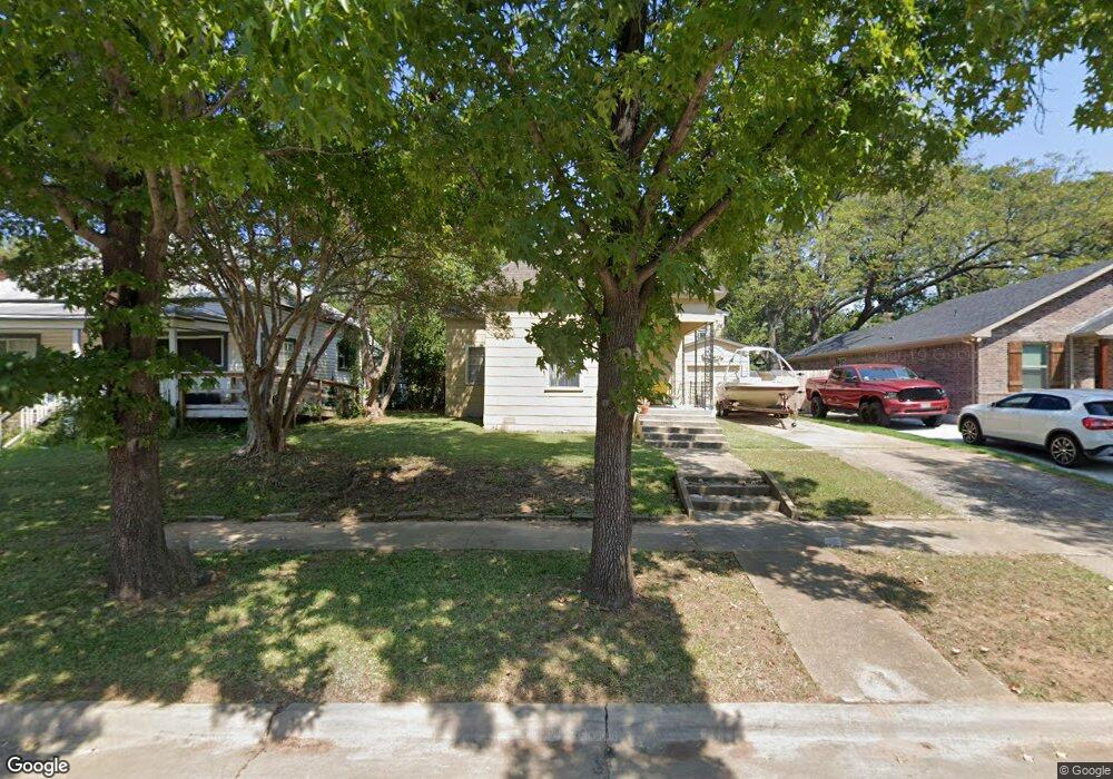 927 W Day St, Denison, TX 75020 - photo 1