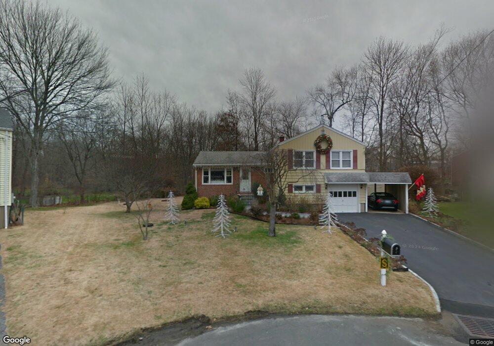 7 Carol Place, Riverside, CT 06878 - photo 1