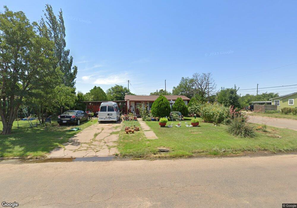 615 W 28th St, Plainview, TX 79072 - photo 1
