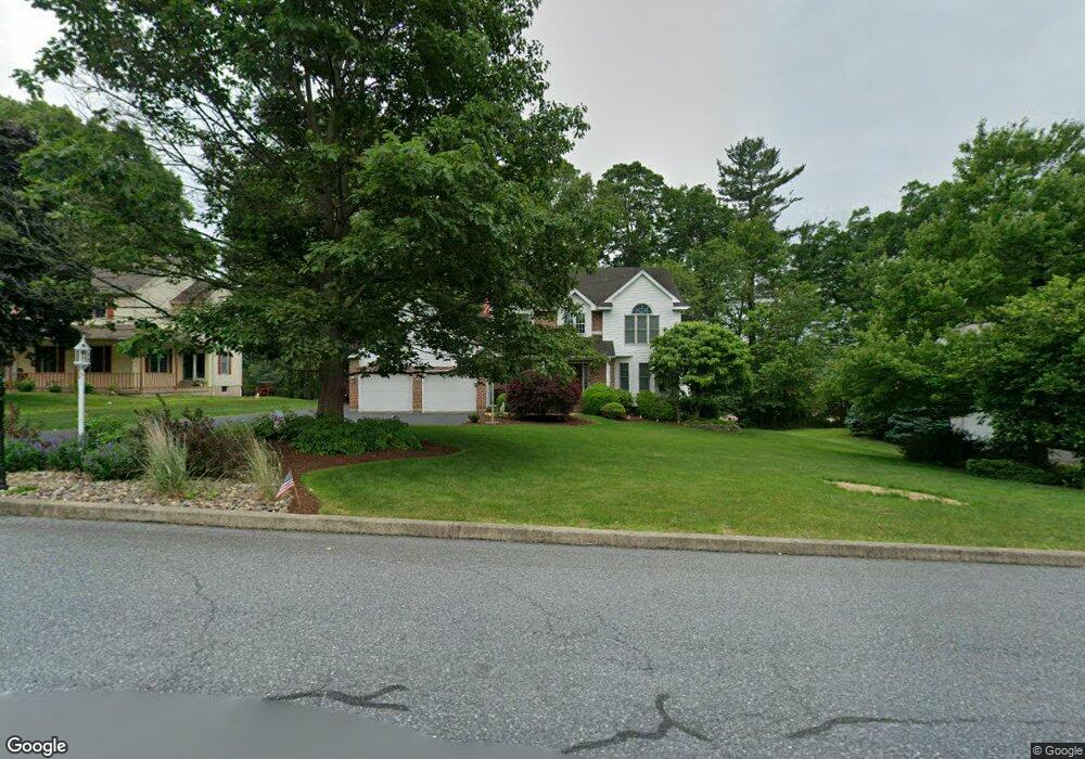 1024 Ridgeview Dr, Orwigsburg, PA 17961 - photo 1