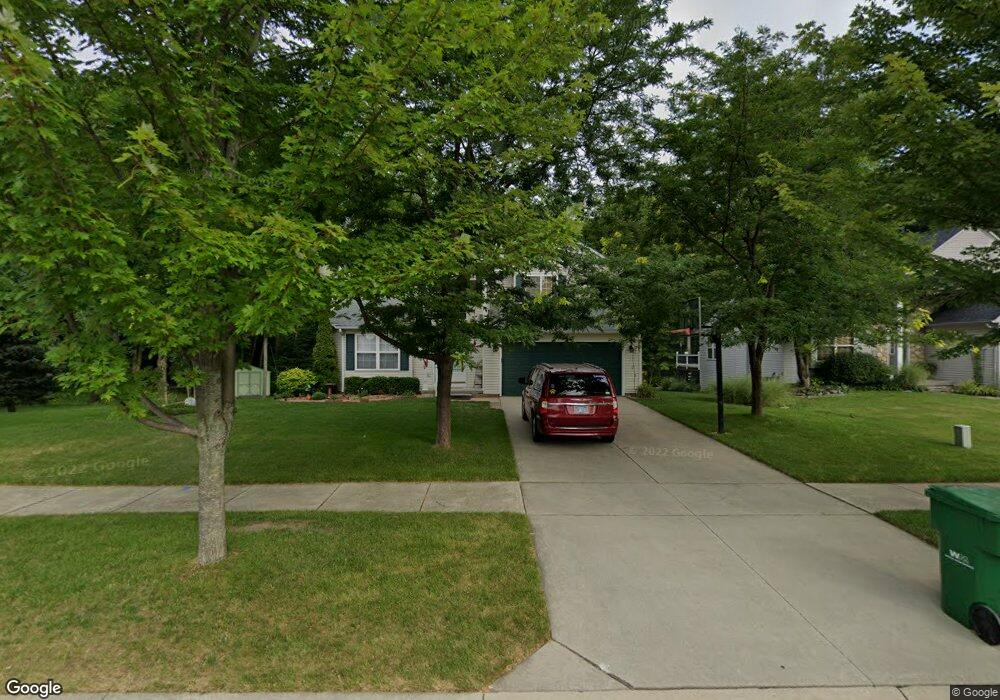 828 Bay Crossing Dr, Waterford, MI 48327 - photo 1