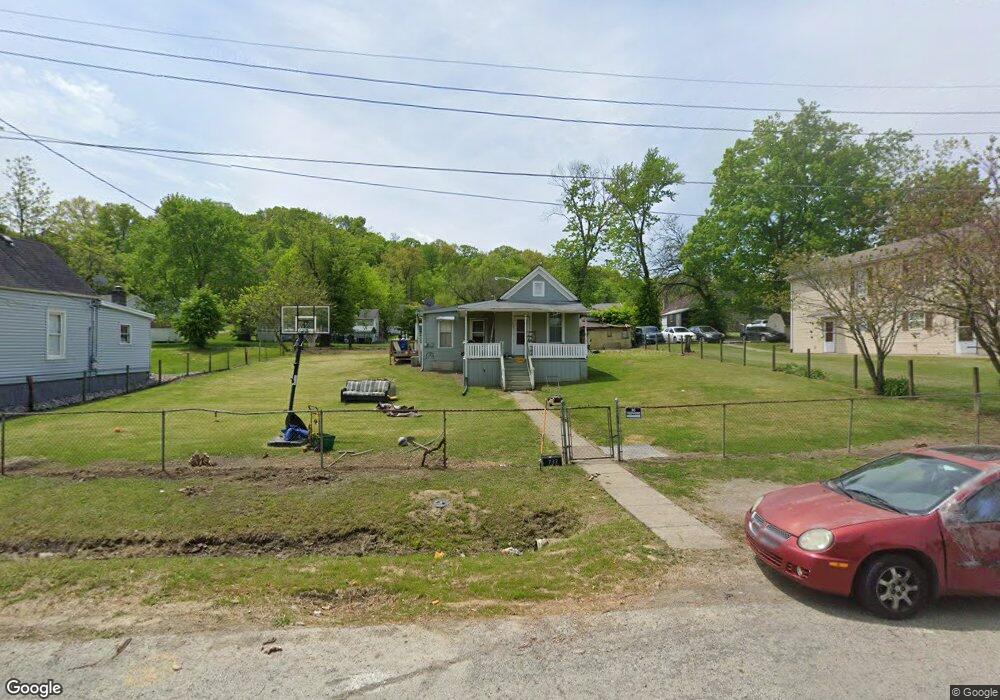 733 W 8th St, New Albany, IN 47150 - photo 1