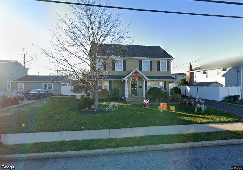 892 Bellmore Rd, North Bellmore, NY 11710 - photo 1