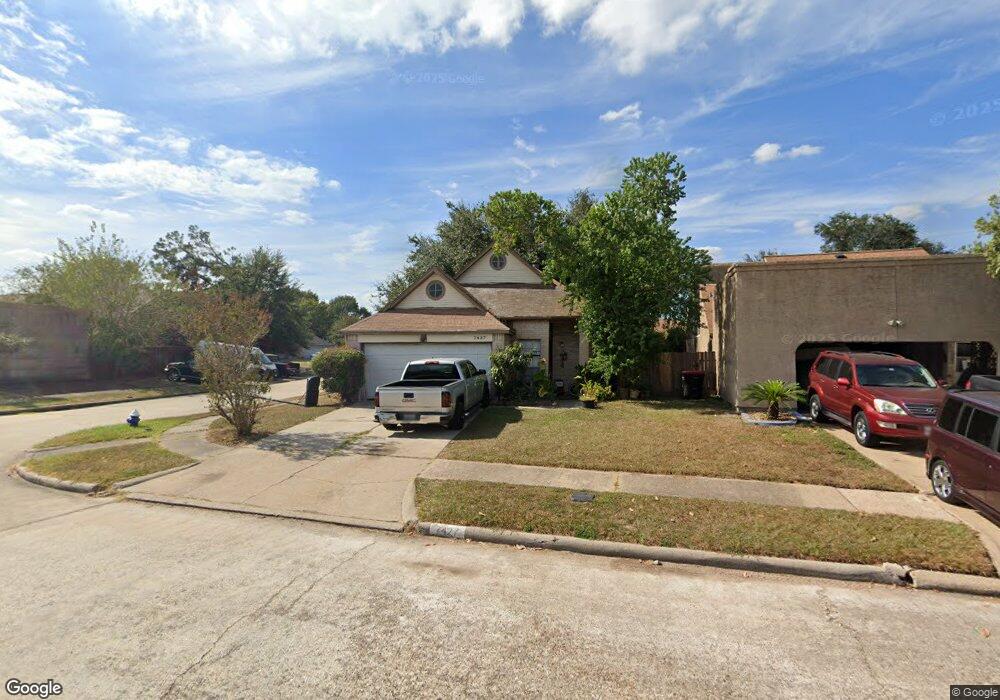 7427 Fountaincrest Dr, Houston, TX 77041 - photo 1