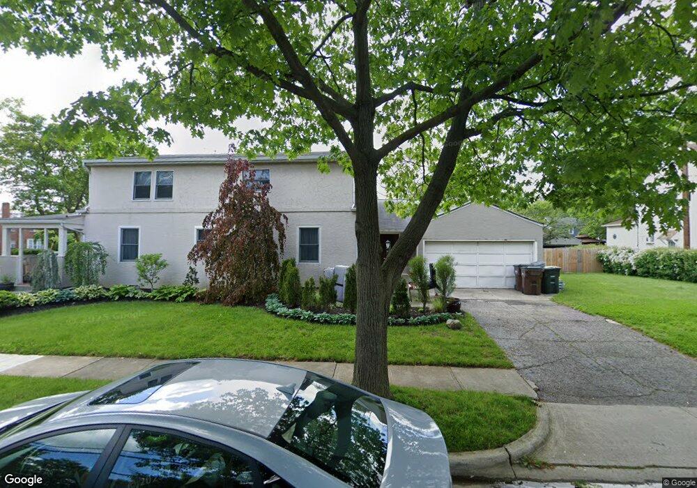 1025 S Cassingham Rd, Columbus, OH 43209 - photo 1