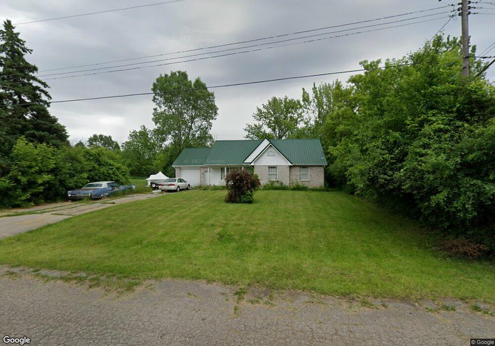 1399 W Humphrey Ave, Flint, MI 48505 - photo 1