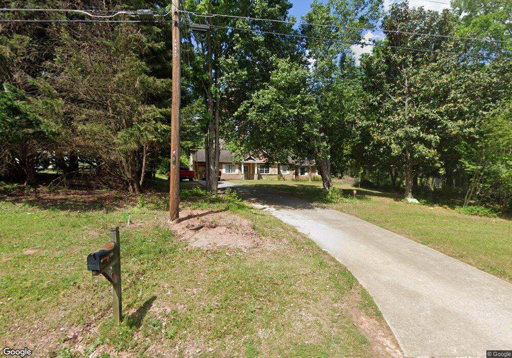 208 Brooks Ln, Winder, GA 30680 - photo 1