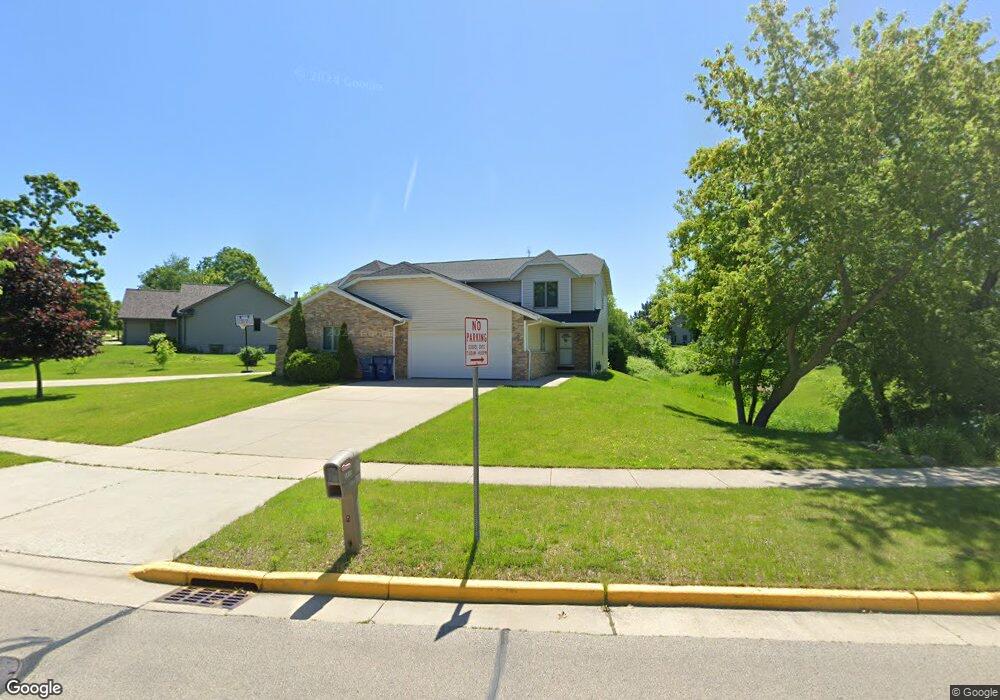 1119 Glacier Pass, Slinger, WI 53086 - photo 1